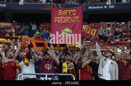 Budapest, Ungarn. 31. Mai 2023. ALS Roma-Fans beim Finale der UEFA Europa League in der Puskas Arena in Budapest. Das Bild sollte lauten: David Klein/Sportimage Credit: Sportimage Ltd/Alamy Live News Stockfoto