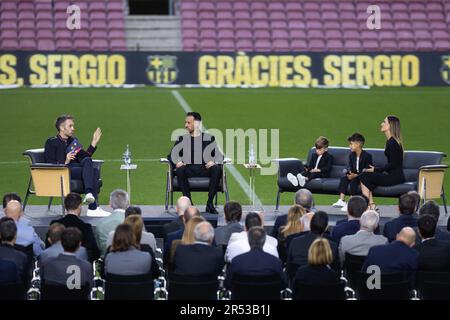 Barcelona, Spanien. 31. Mai 2023. BARCELONA, SPANIEN – 31. MAI: .Sergio Busquets und seine Familie während seines Abschieds im Spotify Camp Nou am 31. Mai 2023 in Barcelona, Spanien (Kreditbild: © Gerard Franco/DAX via ZUMA Press Wire) NUR REDAKTIONELLE VERWENDUNG! Nicht für den kommerziellen GEBRAUCH! Stockfoto