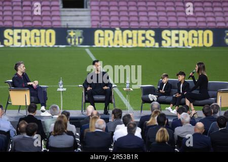 Barcelona, Spanien. 31. Mai 2023. BARCELONA, SPANIEN – 31. MAI: .Sergio Busquets und seine Familie während seines Abschieds im Spotify Camp Nou am 31. Mai 2023 in Barcelona, Spanien (Kreditbild: © Gerard Franco/DAX via ZUMA Press Wire) NUR REDAKTIONELLE VERWENDUNG! Nicht für den kommerziellen GEBRAUCH! Stockfoto