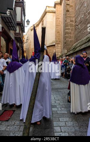 Die alte, ehrwürdige und glanzvolle Bruderschaft der Buße des Heiligen Christus von Kalvarien und unserer Lieben Frau vom Rosenkranz von Toledo Stockfoto