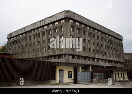 Moskau, Russland. 31. Mai 2023. Der Bau des Konsulats der Bundesrepublik Deutschland in Moskau. Am 31. Mai 2023 erließ die Bundesregierung einen Beschluss, vier ihrer fünf Konsulate in Russland zu schließen, unter Berufung auf die von der russischen Regierung verhängte Beschränkung der Anzahl deutscher Beamter, die im Land anwesend sein dürfen. Darüber hinaus widerrief Deutschland seine Zustimmung zum Betrieb von vier der fünf russischen Konsulate in Deutschland. (Foto: Vlad Karkov/SOPA Images/Sipa USA) Guthaben: SIPA USA/Alamy Live News Stockfoto