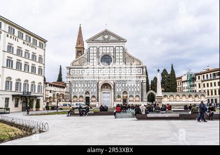 Florenz, Italien - März 8 2023: Santa Maria Novella die erste große Basilika in Florenz, Italien, und ist die wichtigste Dominikanische Kirche der Stadt. Stockfoto