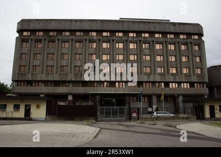 Moskau, Russland. 31. Mai 2023. Der Bau des Konsulats der Bundesrepublik Deutschland in Moskau. Am 31. Mai 2023 erließ die Bundesregierung einen Beschluss, vier ihrer fünf Konsulate in Russland zu schließen, unter Berufung auf die von der russischen Regierung verhängte Beschränkung der Anzahl deutscher Beamter, die im Land anwesend sein dürfen. Darüber hinaus widerrief Deutschland seine Zustimmung zum Betrieb von vier der fünf russischen Konsulate in Deutschland. (Kreditbild: © Vlad Karkov/SOPA Images via ZUMA Press Wire) NUR REDAKTIONELLE VERWENDUNG! Nicht für den kommerziellen GEBRAUCH! Stockfoto