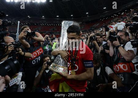 Budapest, Ungarn. 01. Juni 2023. Sevilla-Spieler feiern am Ende des Europa-League-Finales zwischen dem FC Sevilla und AS Roma im Stadion Puskas Arena in Budapest (Ungarn) am 31. Mai 2023. Kredit: Insidefoto di andrea staccioli/Alamy Live News Stockfoto