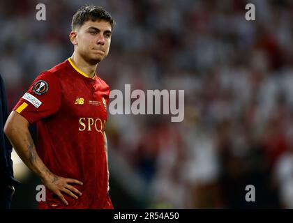 Sevilla, Spanien. 31. Mai 2023. Paulo Dybala von AS Roma während des Spiels der UEFA Europa League spielte das Finale zwischen dem FC Sevilla und dem AC Roma am 31. Mai 2023 in Budapest, Ungarn, im Puskas Arena Stadium. (Foto: Antonio Pozo/PRESSIN) Kredit: PRESSINPHOTO SPORTS AGENCY/Alamy Live News Stockfoto