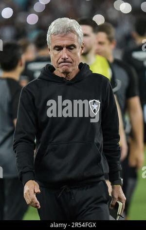 Rio De Janeiro, Brasilien. 31. Mai 2023. Estadio Nilton Santos Tecnico Luis Castro do Botafogo, während des Spiels zwischen Botafogo und Athletico, für die Runde 16 der Copa do Brasil 2023, im Estadio Nilton Santos (Engenhao), diesen Mittwoch, den 31. 30761 $ (Marcello Dias/SPP) Guthaben: SPP Sport Press Photo. Alamy Live News Stockfoto