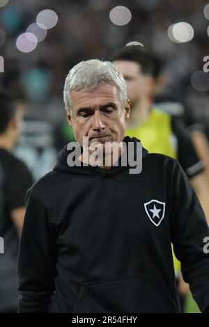 Rio De Janeiro, Brasilien. 31. Mai 2023. Estadio Nilton Santos Tecnico Luis Castro do Botafogo, während des Spiels zwischen Botafogo und Athletico, für die Runde 16 der Copa do Brasil 2023, im Estadio Nilton Santos (Engenhao), diesen Mittwoch, den 31. 30761 $ (Marcello Dias/SPP) Guthaben: SPP Sport Press Photo. Alamy Live News Stockfoto