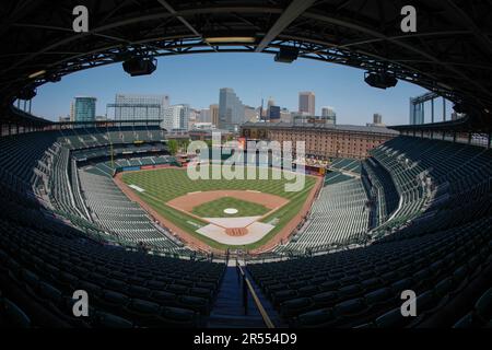 Baltimore, MD, USA; ein allgemeiner Überblick über das Spielfeld vor einem MLB-Spiel zwischen den Baltimore Orioles und den Cleveland Guardians am Mittwoch, den 3. Mai Stockfoto