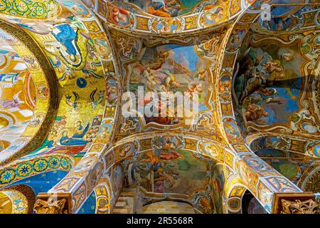 Kirche Santa Maria Dell'Ammiraglio, das Grundstück Arabisch-norman, Palermo. Sizilien, Italien. Es wurde 1143 auf Befehl von George von Antioc erbaut Stockfoto