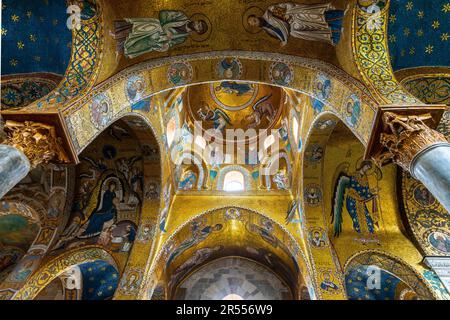 Kirche Santa Maria Dell'Ammiraglio, das Grundstück Arabisch-norman, Palermo. Sizilien, Italien. Es wurde 1143 auf Befehl von George von Antioc erbaut Stockfoto