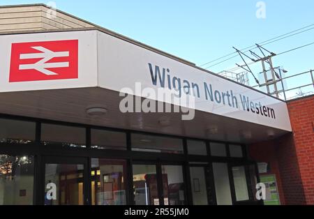 Hauptstrecke Westküste - WGN - Bahnhof Wigan North Western, Wallgate, Wigan, Lancashire, England, UK, WN1 1BJ Stockfoto