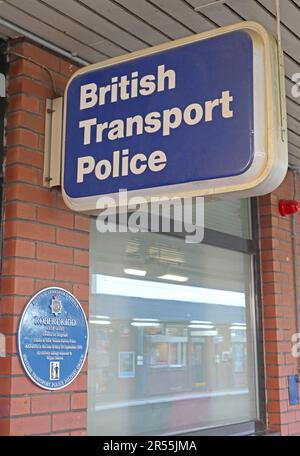 BTP - British Transport Police, Büro am Bahnhof Wigan North Western, Wallgate, Wigan, Lancashire, England, UK, WN1 1BJ Stockfoto