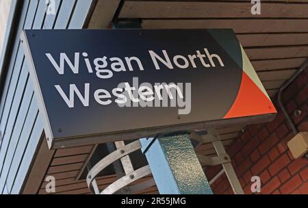 Hauptstrecke Westküste - WGN - Bahnhof Wigan North Western, Wallgate, Wigan, Lancashire, England, UK, WN1 1BJ Stockfoto