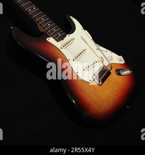 Vintage Fender Stratocaster aus dem Jahr 1969 in Sunburst Stockfoto