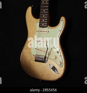 Fender Masterbuilt Gold Sparkle Stratocaster Stockfoto