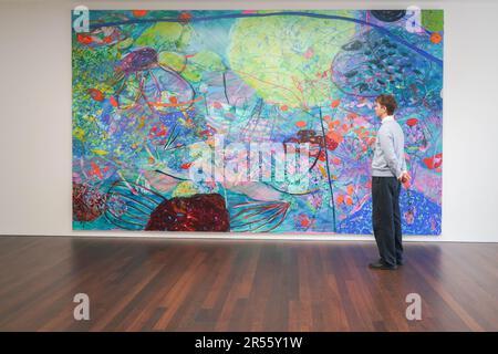 London UK. 1 . Juni 2023 . JADI FADOJUTIMI. Und prägen bereitwillig die Erinnerung an meine Fehler, 2023. To Bend the ear of the Outer World eine große Ausstellung zeitgenössischer abstrakter Malerei, die in der Gagosian ar Gallery in London von mehr als 40 Künstlern aus Amerika, Großbritannien und Deutschland vorgestellt wurde. Die Ausstellung in London untersucht die Bedeutung der abstrakten Malerei heute und stellt eine Reihe von Ansätzen zur zeitgenössischen Abstraktion nebeneinander.Kredit: amer Ghazzal/Alamy Live News Stockfoto