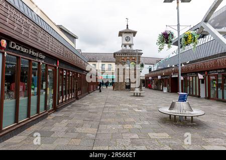 Carmarthen, Carmarthenshire, Wales, UK, Carmarthen Town, Stadtzentrum von Carmarthen, Stadt, Städte, Stadtzentrum, Carmarthen Wales, Straße, Carmarthen Zentrum Stockfoto