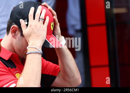 Barcelona, Spanien. 01. Juni 2023. Charles Leclerc (MON) Ferrari. 01.06.2023. Formel-1-Weltmeisterschaft, Rd 8, Spanischer Grand Prix, Barcelona, Spanien, Vorbereitungstag. Das Foto sollte wie folgt lauten: XPB/Press Association Images. Kredit: XPB Images Ltd/Alamy Live News Stockfoto