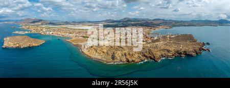 Panoramablick aus der Vogelperspektive auf Mazarron Puerto, Provinz Murcia. Spanien Stockfoto