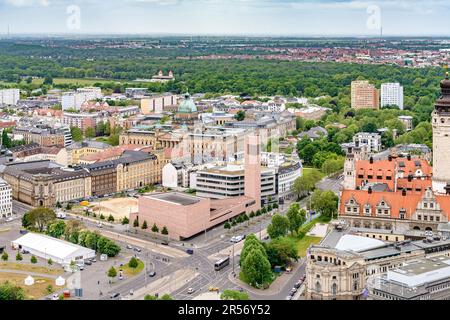 Unvergleichlicher Blick vom Leipziger Panoramaturm. Die Stadt wurde am Ende des Zweiten Weltkriegs schwer bombardiert, so dass das meiste, was man sehen kann, seitdem wieder aufgebaut wurde. Stockfoto