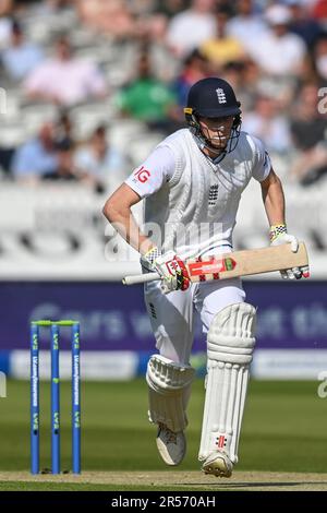 ZAK Crawley of England während des LV= Insurance Day One Test Match England gegen Irland bei Lords, London, Großbritannien, 1. Juni 2023 (Foto: Craig Thomas/News Images) Stockfoto