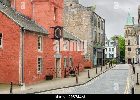 Abbot House ist das älteste säkulare Gebäude in Dunfermline Stockfoto