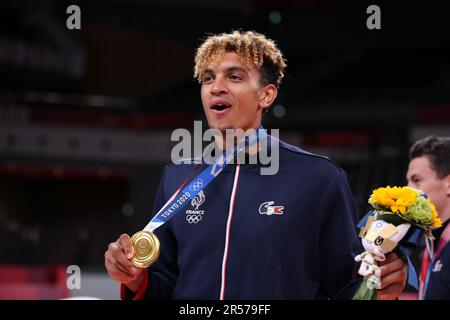 7. AUGUST 2021 – Tokio, Japan: Barthelemy CHINENYEZE von Team France gewinnt die Goldmedaille im Volleyball Men's Turnier bei den Olympischen Spielen 2020 in Tokio (Foto: Mickael Chavet/RX) Stockfoto