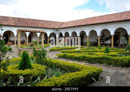 Amerika. Anden. Stadt. Kolumbien. Tag. Geografie. Geschichte. Latein. Niemand. Im Freien. Menschen. Nach Süden. Traditionell. Reisen. De Leyva. Villa De Leyva. Kloster. Religion Stockfoto