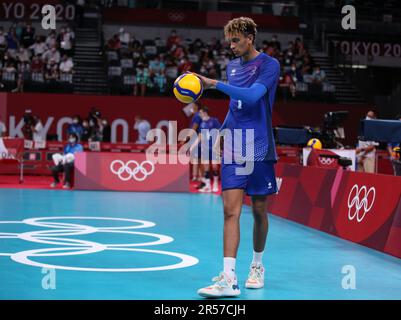 7. AUGUST 2021 – Tokio, Japan: Barthelemy CHINENYEZE von Team France im Volleyball Männer-Goldmedaillenspiel zwischen Frankreich und dem russischen Olympischen Komitee bei den Olympischen Spielen 2020 in Tokio (Foto: Mickael Chavet/RX) Stockfoto