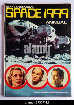 Jährlich veröffentlicht im Jahr 1975, gewidmet der TV-Serie Space 1999 von Gerry Anderson Stockfoto