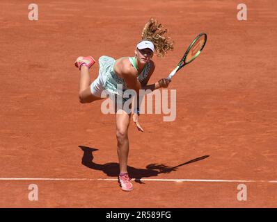 Paris, Frankreich. 01. Juni 2023. Roland Garros Paris French Open 2023. Tag 5 01. Mai 06/2023 Mirra Andreeva (-) gewinnt zweite Runde des Spiels: Roger Parker/Alamy Live News Stockfoto