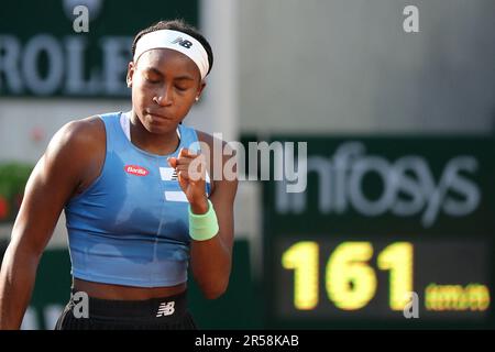 Paris, Paris, Frankreich. 1. Juni 2023. COCO GAUFF aus den USA reagiert auf den 5. Tag der Women's French Open 2023, dem Grand Slam Tennis Frauen Turnier im Roland Garros Stadium. (Kreditbild: © Pierre Stevenin/ZUMA Press Wire) NUR REDAKTIONELLE VERWENDUNG! Nicht für den kommerziellen GEBRAUCH! Stockfoto