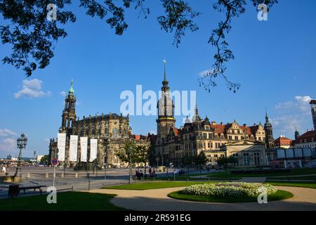 Blick auf die Dresdner Altstadt - Schloss und Kathedrale Stockfoto