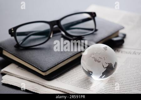 Globen und Business-Accessoires Stockfoto