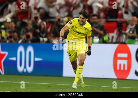 Budapest, Ungarn. 01. Juni 2023. Bono von Sevilla feiert die Ersparnis eines Elfmeters während des Finalspiels der UEFA Europa League 2023 zwischen Sevilla und AS Roma in der Puskas Arena. Endstand: Sevilla 1:1 ALS Roma (Strafen 4:1). (Foto: Grzegorz Wajda/SOPA Images/Sipa USA) Guthaben: SIPA USA/Alamy Live News Stockfoto