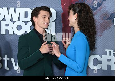 New York, USA. 01. Juni 2023. (L-R) Tom Holland und Emmy Rossum nehmen an der Apple TV „The Crowded Room“-Premiere im Museum of Modern Art (MoMA), New York, New York, NY, am 1. Juni 2023 Teil. (Foto: Anthony Behar/Sipa USA) Guthaben: SIPA USA/Alamy Live News Stockfoto