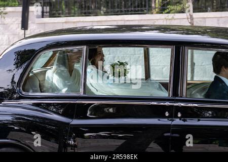 Amman, Jordanien. 01. Juni 2023. Die Braut Prinzessin Rajwa kommt am 1. Juni 2023 im Zahran-Palast an, um an der Hochzeit von Kronprinz Hussein in Amman, Jordanien, teilzunehmen. Foto: Ammar Abd Rabbo/ABACAPRESS.COM Kredit: Abaca Press/Alamy Live News Stockfoto
