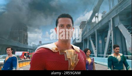 ZACHARY LEVI IN SHAZAM! FURY OF THE GODS (2023), REGIE DAVID F. SANDBERG. Kredit: DC Entertainment New Line Cinema Warner Bros / Album Stockfoto