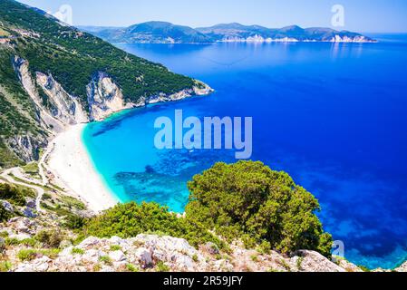 Kefalonia, Griechenland. Myrtos Beach, der schönste Strand der Insel und einer der schönsten Strände in Europa, Cephalonia, Ionische Inseln. Stockfoto