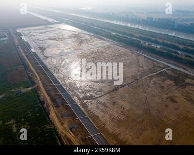 HUAI'AN, CHINA - 2. JUNI 2023 - Annahme der Phase-II-Pilotphase des Huaihe River Waterway von Huai 'an City, 2. Juni 2023, Huai 'an City, Jiangsu Stockfoto