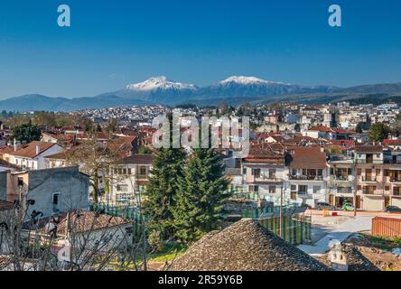 Lachano Massif, Stadt Ioannina, Blick von seinem Grünkohl, Zitadelle in Ioannina, Region Epirus, Griechenland Stockfoto