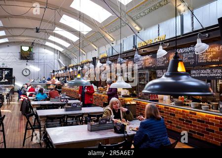 Macclesfield, Cheshire. Picturedrome Food Hall im ehemaligen Kino auf Chestergate im Stadtzentrum, Stockfoto