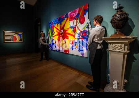 London, Großbritannien. 2. Juni 2023. MARC QUINN, Green House, geschätzt 30.000 GBP - 50.000 GBP - Vorschau der Christie's Robin and Rupert Hambro Collection, die am 8. Juni in London live auktioniert wird. Diese Sammlung stammt aus der Ebury Street in London, der Copse Farm in Hampshire und Saint-Rémy in der Provence. Kredit: Guy Bell/Alamy Live News Stockfoto