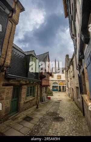 Die alten engen Gassen von Quimper, Bretagne, Frankreich Stockfoto