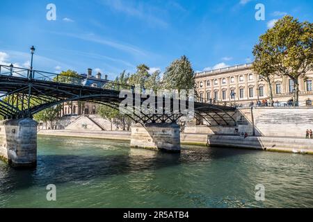 Paris, Frankreich - 09-12-2018: Die Brücke der Künste Stockfoto