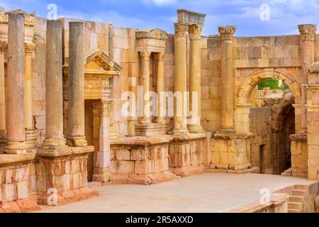 Jerash, Jordanien Details aus der Nähe des römischen Amphitheaters South Theatre in der antiken Stadt Gerasa archäologische Stätte Stockfoto