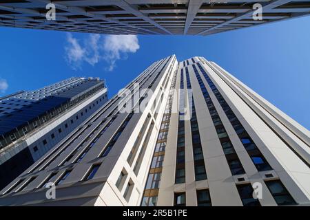 Wolkenkratzer in Großbritannien, West Yorkshire, Leeds, City Centre auf dem Merrion Way. Stockfoto