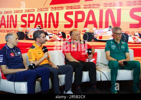 Montmelo, Espagne. 02. Juni 2023. TOST Franz (aut), Teamleiterin von Scuderia AlphaTauri, Portrait, STELLA Andrea (ita), Teamleiterin von McLaren F1 Team, Portrait, VASSEUR Frédéric (Fra), Teamleiterin und Geschäftsführer von Scuderia Ferrari, Portrait, KRACK Martin (CEO) und Team von Mike Acipal F1 Porträt während der Formel 1 AWS Gran Premio de Espana 2023, 7. Runde der Formel-1-Weltmeisterschaft 2023 vom 2. Bis 4. Juni 2023 auf dem Circuit de Barcelona-Catalunya in Montmelo, Spanien – Foto Eric Alonso/DPPI Credit: DPPI Media/Alamy Live News Stockfoto