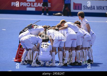 London, Großbritannien. 02. Juni 2023. Die belgischen Spieler wurden zu Beginn eines Spiels zwischen den belgischen Red Lions und Indien, dem dritten Spiel (von 12) in der Gruppenphase der 2023 Men's FIH Pro League, am Freitag, den 02. Juni 2023 in London, Großbritannien, dargestellt. BELGA FOTO LAURIE DIEFFEMBACQ Kredit: Belga News Agency/Alamy Live News Stockfoto