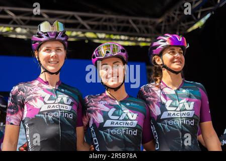 Thalita de Jong, Rachele Barbieri von Liv Racing TeqFind Racing im Classique UCI Women's WorldTour Road Race 3 von 2023 Ford RideLondon Stockfoto